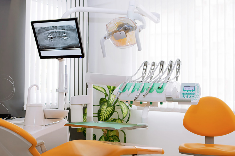 Dentist in Lakeview